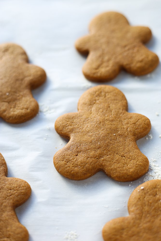 Best Soft And Chewy Gingerbread Cookies - 3 Scoops Of Sugar